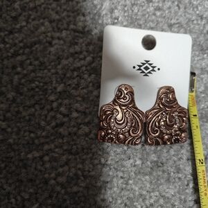 Elegant Copper-Toned Earrings Cow Tag With Horseshoe Sparkle Center